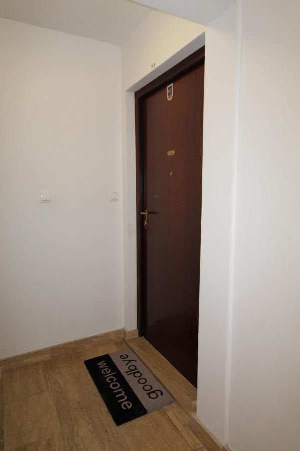 Macadamia Apartment With Garage Parking Split Luaran gambar