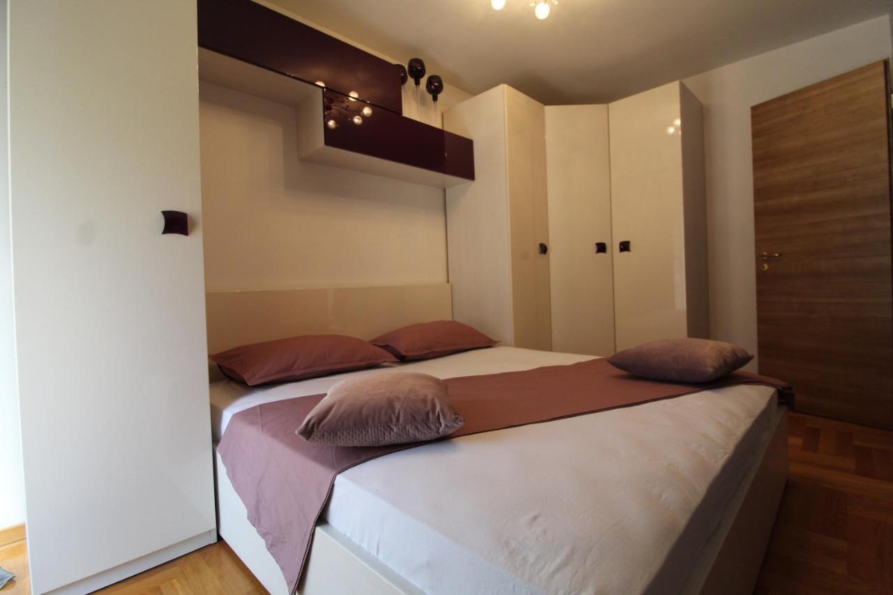 Macadamia Apartment With Garage Parking Split Luaran gambar