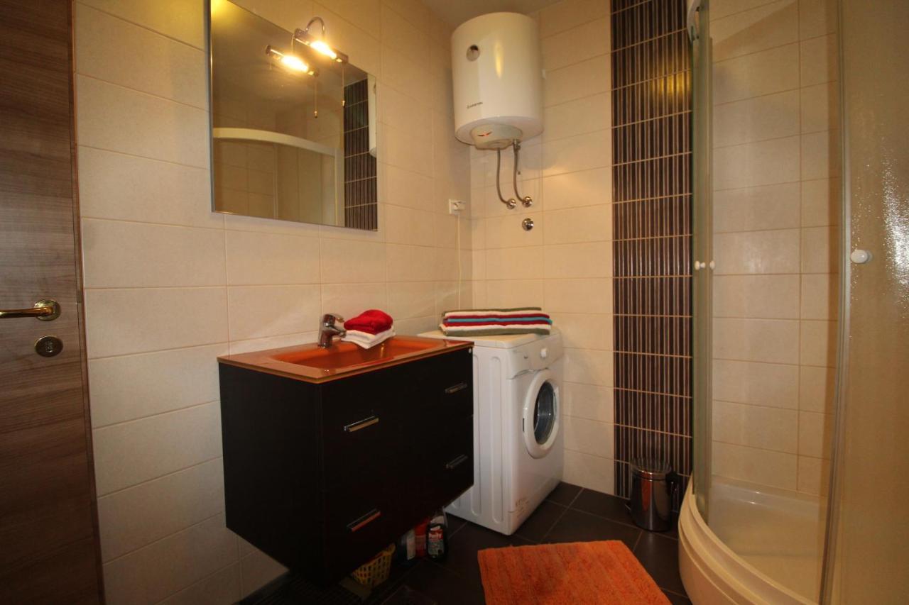 Macadamia Apartment With Garage Parking Split Luaran gambar